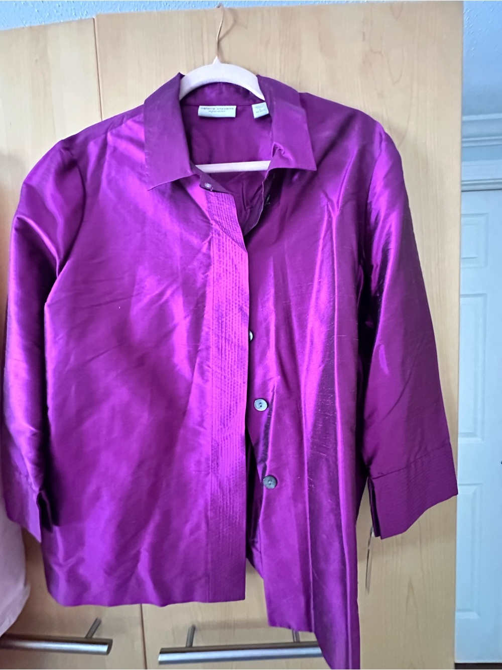 Valerie Steven's nwt Silk Button-Front Women’s Top